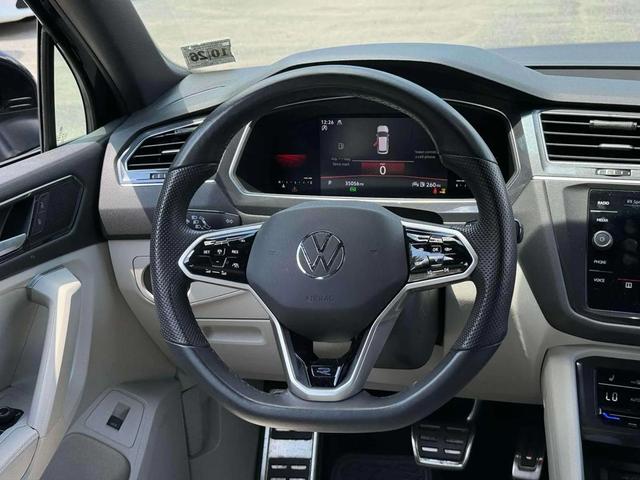 Photo of 2022 Deep Black Pearl Volkswagen Tiguan