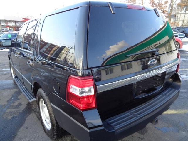 Photo of 2016 Black Ford Expedition