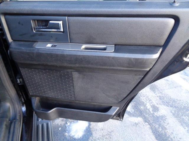 Photo of 2016 Black Ford Expedition