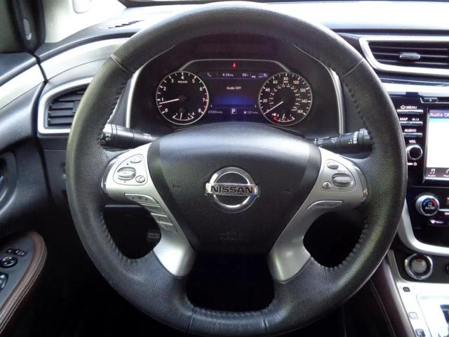 Photo of 2015 Black Nissan Murano