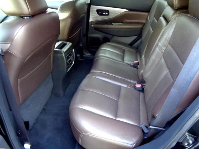 Photo of 2015 Black Nissan Murano