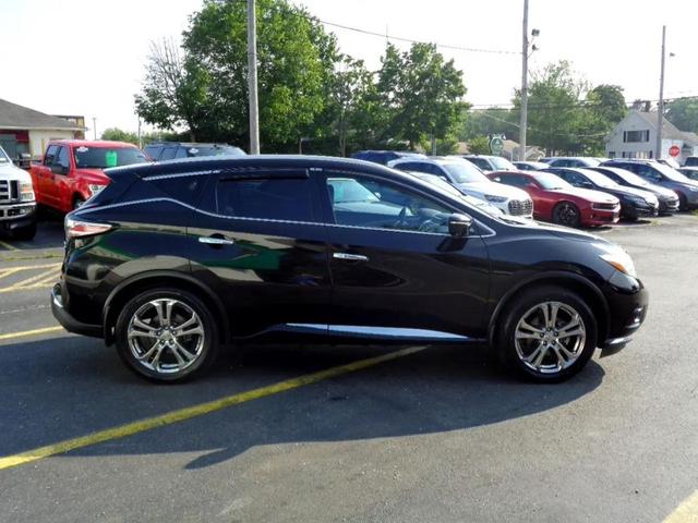 Photo of 2015 Black Nissan Murano
