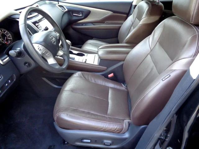Photo of 2015 Black Nissan Murano