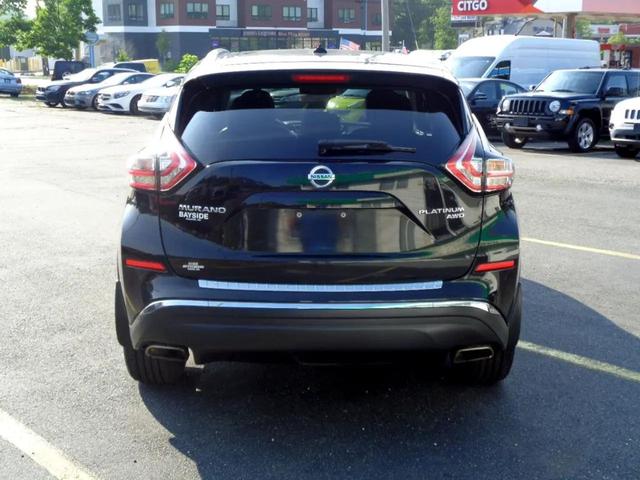 Photo of 2015 Black Nissan Murano