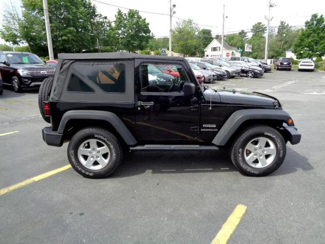 Photo of 2014 Black Jeep Wrangler