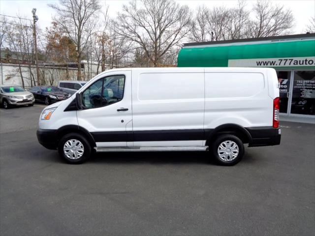 Photo of 2019 White Ford Transit-250
