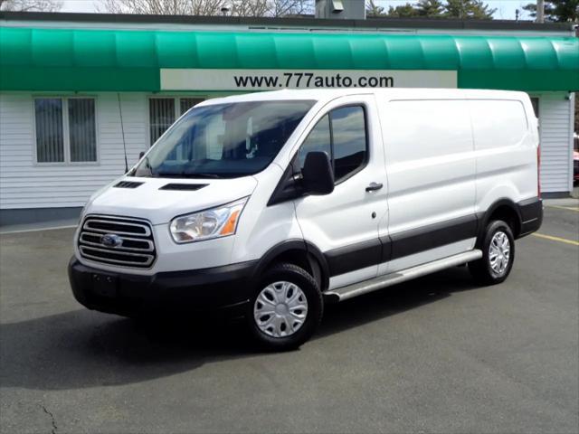 Photo of 2019 White Ford Transit-250