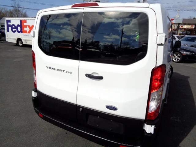 Photo of 2019 White Ford Transit-250