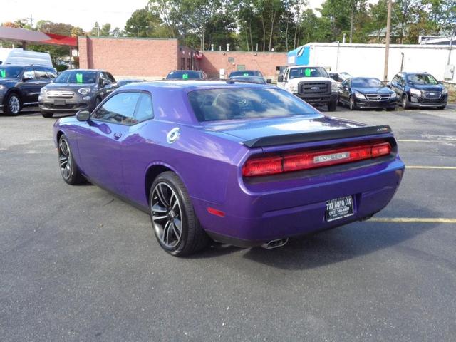 Photo of 2013 Purple Dodge Challenger
