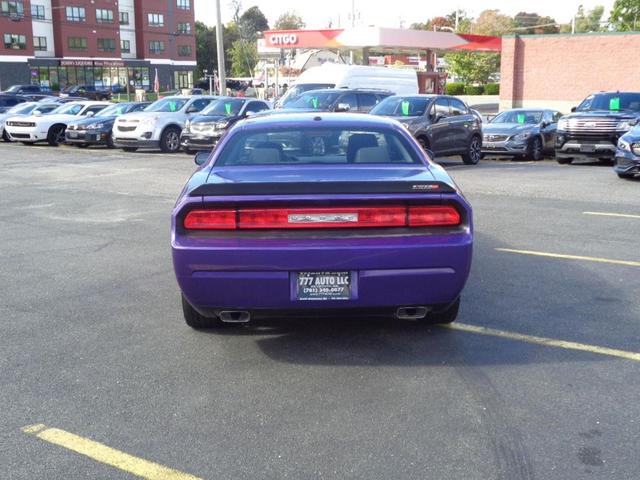 Photo of 2013 Purple Dodge Challenger