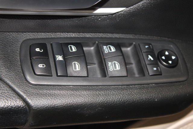 Photo of 2021 Diamond Black Crystal Pearlcoat RAM 1500