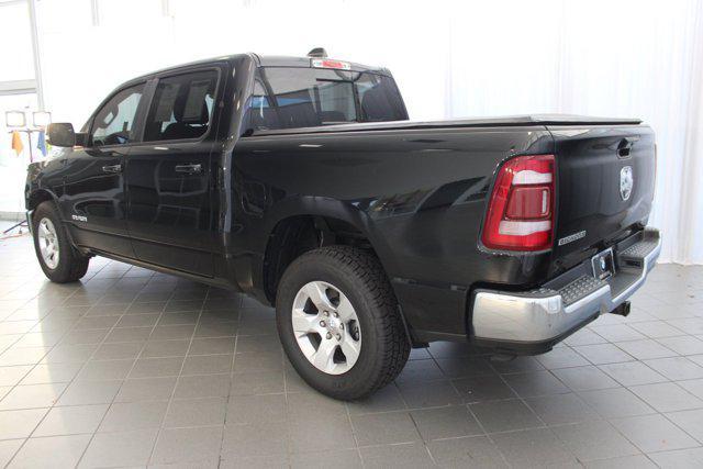 Photo of 2021 Diamond Black Crystal Pearlcoat RAM 1500