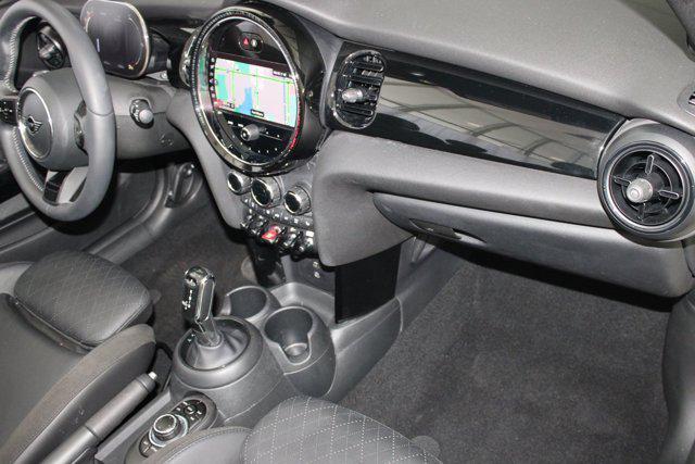 Photo of 2023 White Silver Metallic MINI Convertible
