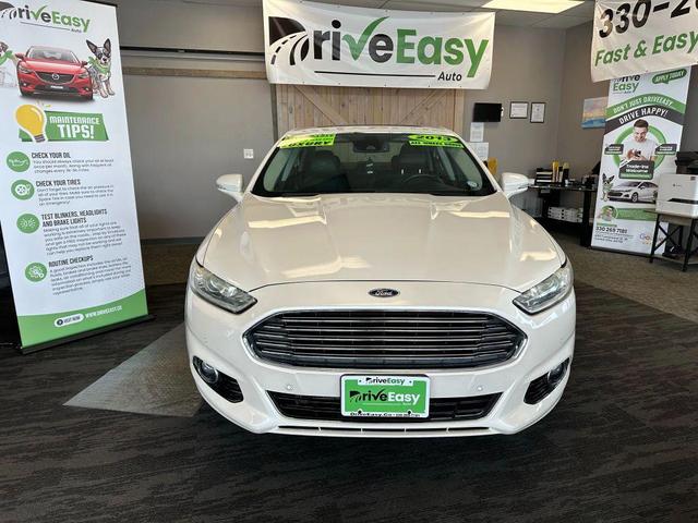 Photo of 2013 White Ford Fusion