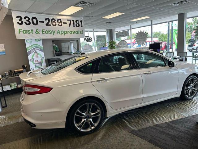 Photo of 2013 White Ford Fusion