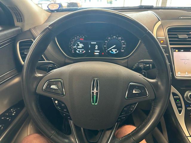 Photo of 2018 Burgundy Velvet Metallic Tinted Clearcoat Lincoln MKX