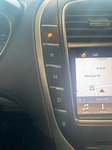 Photo of 2018 Burgundy Velvet Metallic Tinted Clearcoat Lincoln MKX