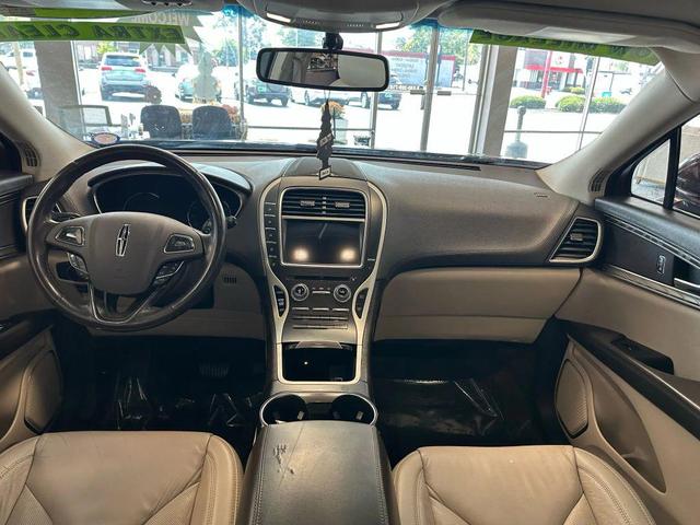 Photo of 2018 Burgundy Velvet Metallic Tinted Clearcoat Lincoln MKX