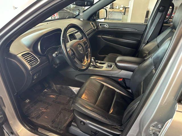 Photo of 2018 Billet Silver Metallic Clearcoat Jeep Grand Cherokee