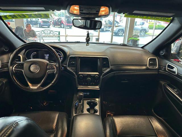 Photo of 2018 Billet Silver Metallic Clearcoat Jeep Grand Cherokee