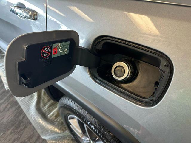 Photo of 2018 Billet Silver Metallic Clearcoat Jeep Grand Cherokee