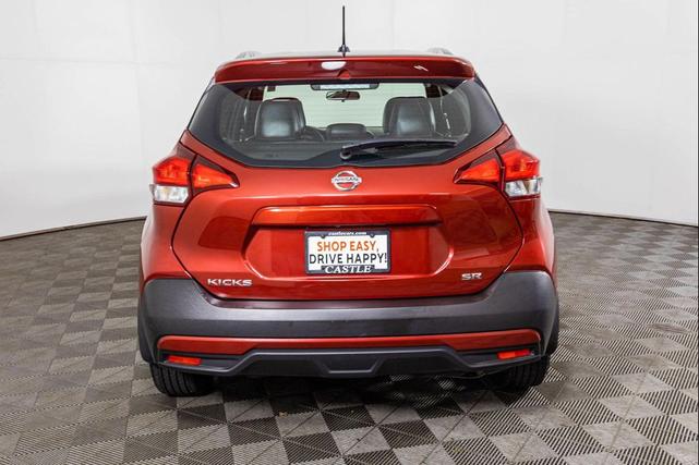 Photo of 2019 Cayenne Red Metallic Nissan Kicks