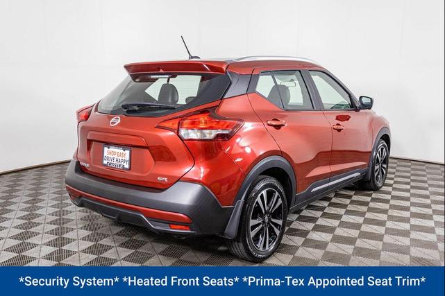 Photo of 2019 Cayenne Red Metallic Nissan Kicks