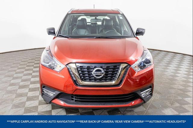 Photo of 2019 Cayenne Red Metallic Nissan Kicks