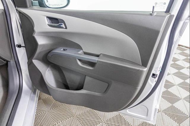Photo of 2013 Silver Ice Metallic Chevrolet Sonic
