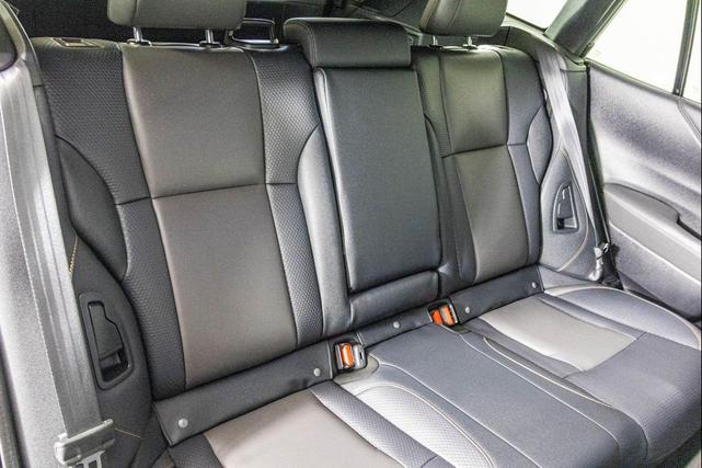 Photo of 2024 Ice Silver Metallic Subaru Outback