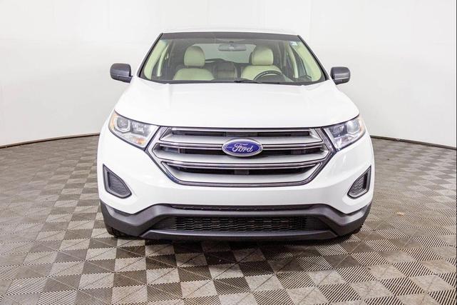 Photo of 2016 Oxford White Ford Edge