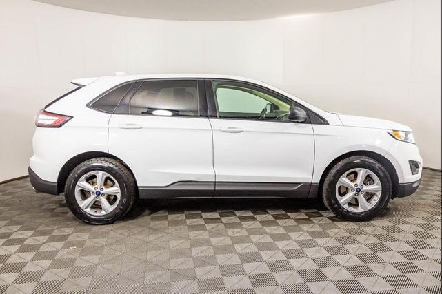 Photo of 2016 Oxford White Ford Edge