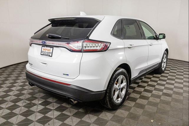 Photo of 2016 Oxford White Ford Edge