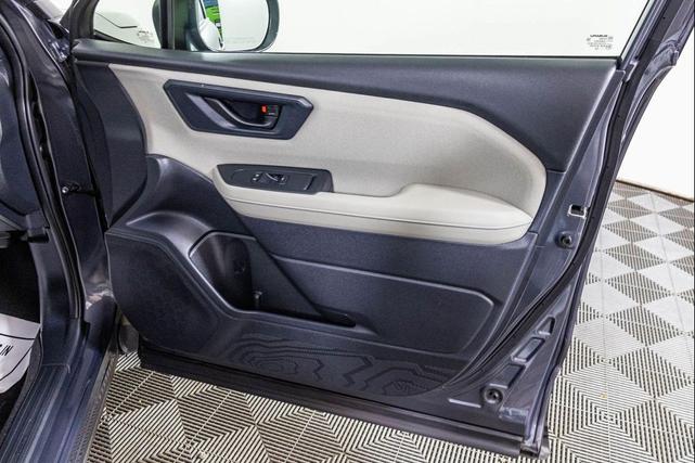 Photo of 2025 Magnetite Gray Metallic Subaru Forester