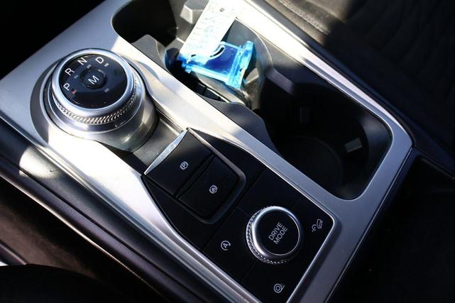 Photo of 2021 Atlas Blue Metallic Ford Explorer