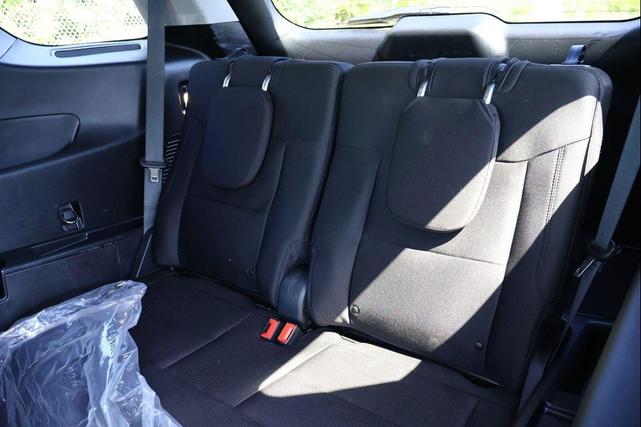 Photo of 2021 Atlas Blue Metallic Ford Explorer