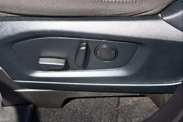 Photo of 2021 Atlas Blue Metallic Ford Explorer