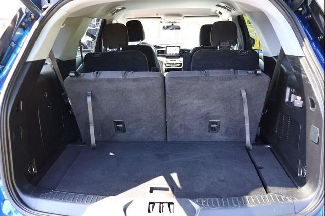 Photo of 2021 Atlas Blue Metallic Ford Explorer