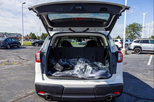 Photo of 2025 Crystal White Pearl Subaru Ascent