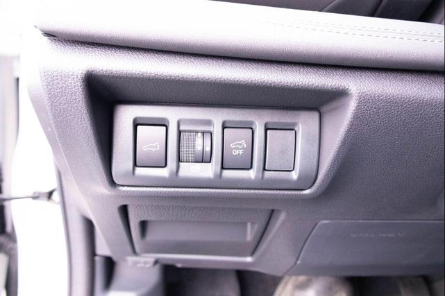 Photo of 2025 Crystal White Pearl Subaru Outback