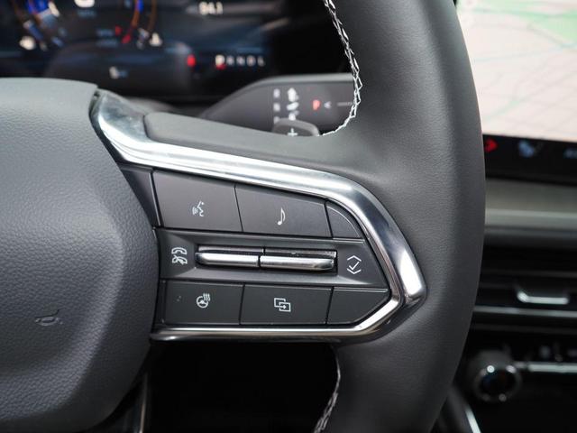 Photo of 2025 Radiant Red Chevrolet Traverse