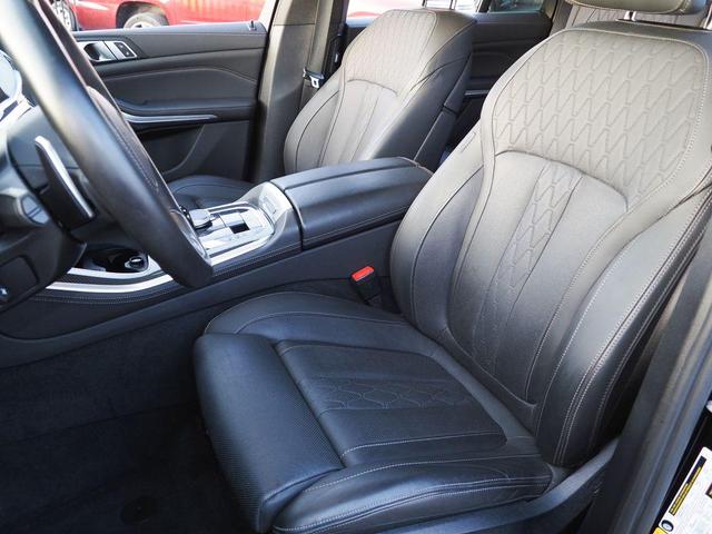 Photo of 2023 Black Sapphire Metallic BMW X5