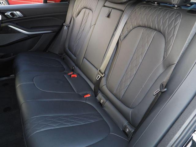 Photo of 2023 Black Sapphire Metallic BMW X5