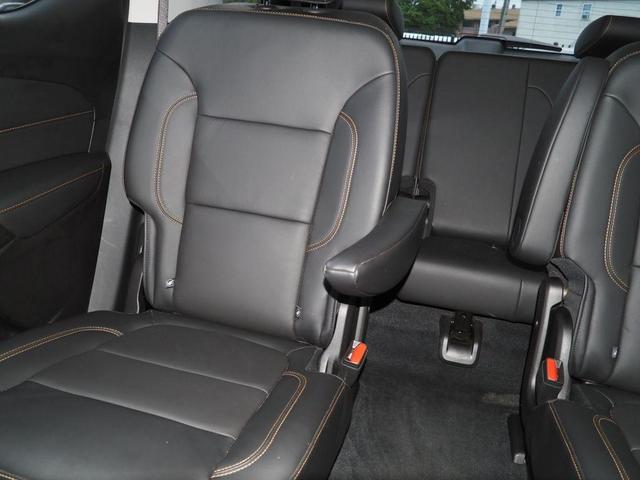 Photo of 2021 Mosaic Black Metallic Chevrolet Traverse