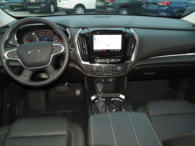 Photo of 2021 Mosaic Black Metallic Chevrolet Traverse