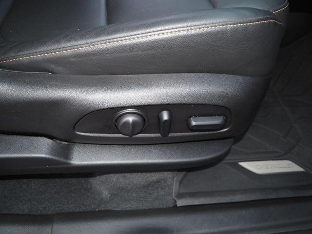 Photo of 2021 Mosaic Black Metallic Chevrolet Traverse