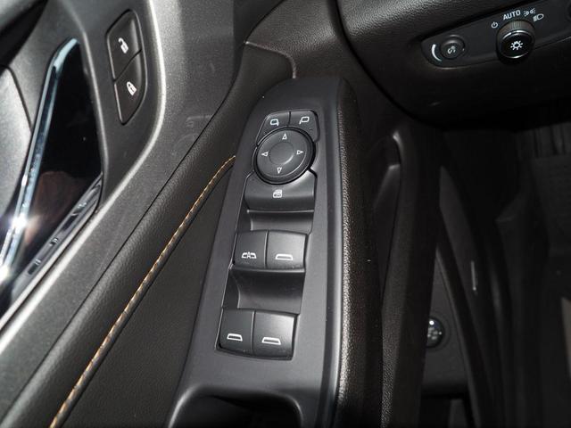 Photo of 2021 Mosaic Black Metallic Chevrolet Traverse