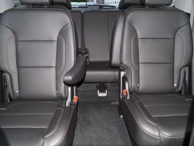 Photo of 2021 Mosaic Black Metallic Chevrolet Traverse