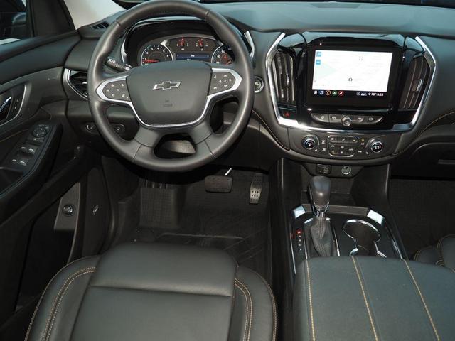 Photo of 2021 Mosaic Black Metallic Chevrolet Traverse