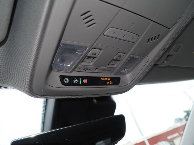 Photo of 2022 Crystal White Tri-Coat Cadillac XT4